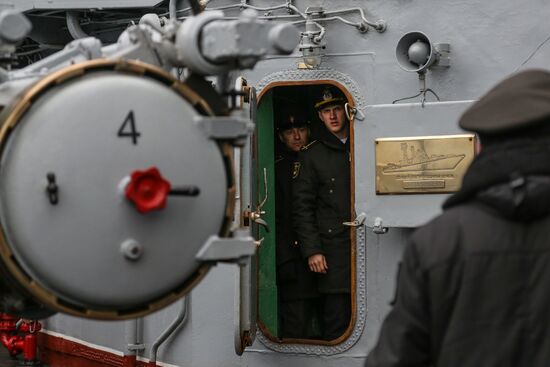 Торжественная встреча корабля "Североморск"