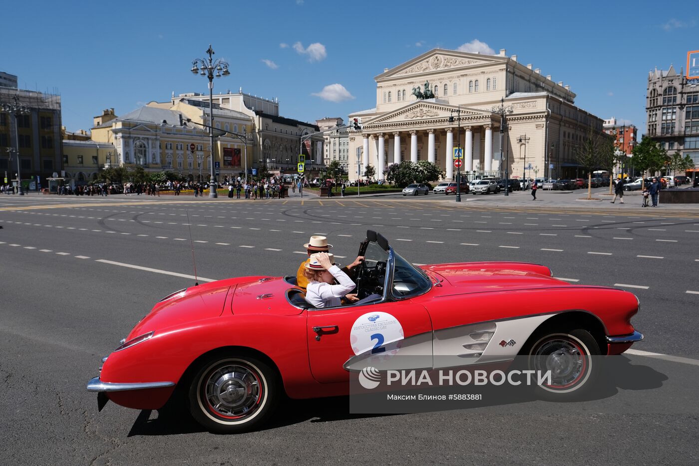 Ралли классических ретро-автомобилей в Москве