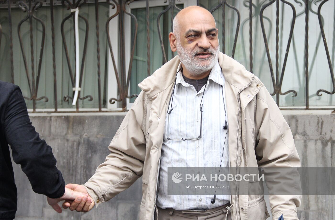 Сторонники Н. Пашиняна заблокировали суды в Ереване