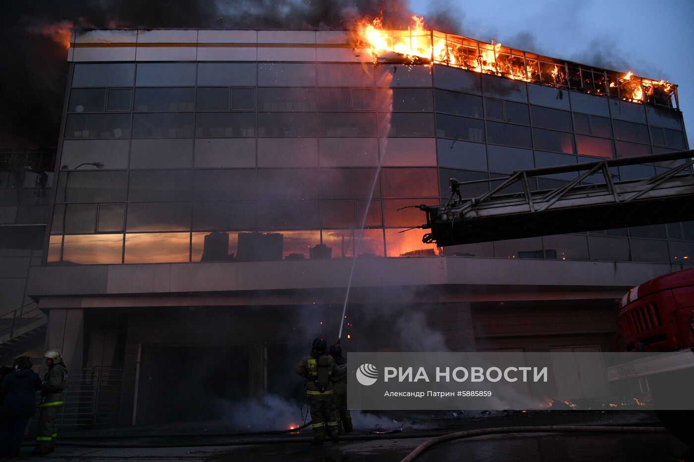 Пожар в автоцентре Hyundai в Кемерове