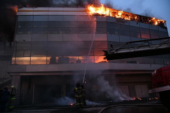 Пожар в автоцентре Hyundai в Кемерове