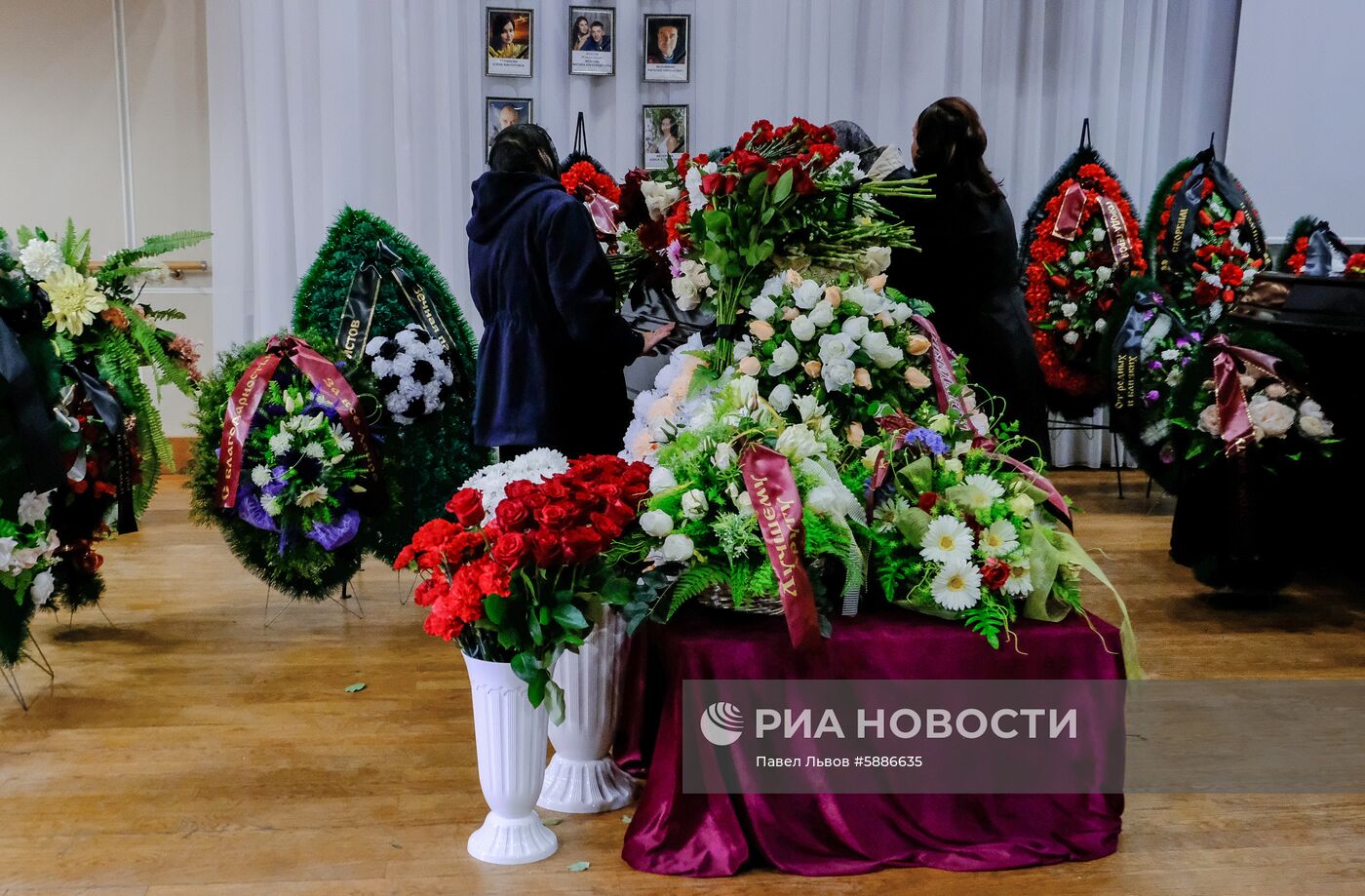 Прощание с погибшими в катастрофе SSJ100 жителями Мурманской области