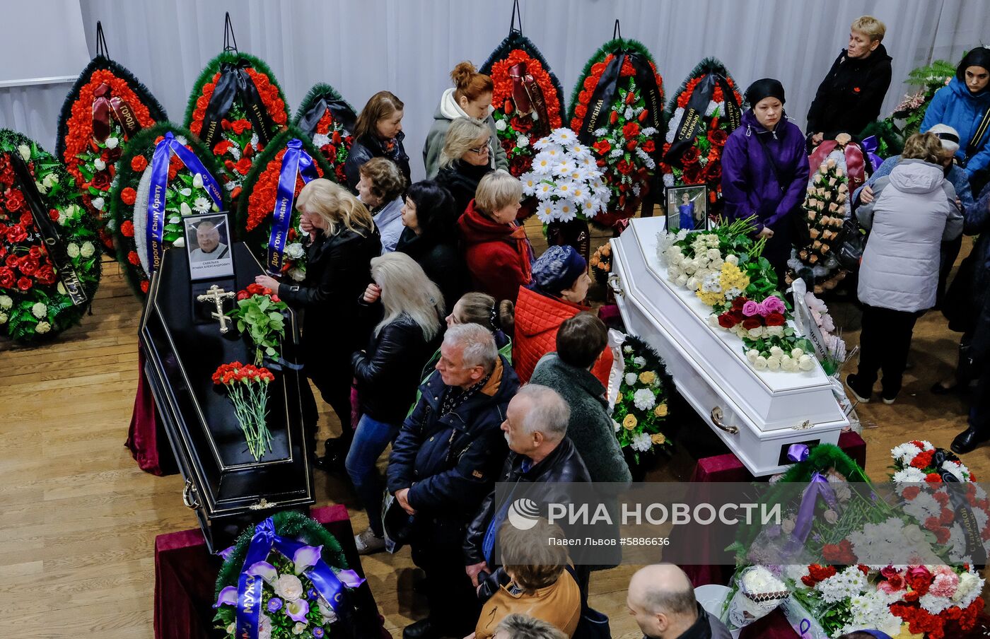 Прощание с погибшими в катастрофе SSJ100 жителями Мурманской области