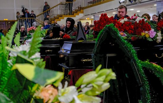 Прощание с погибшими в катастрофе SSJ100 жителями Мурманской области