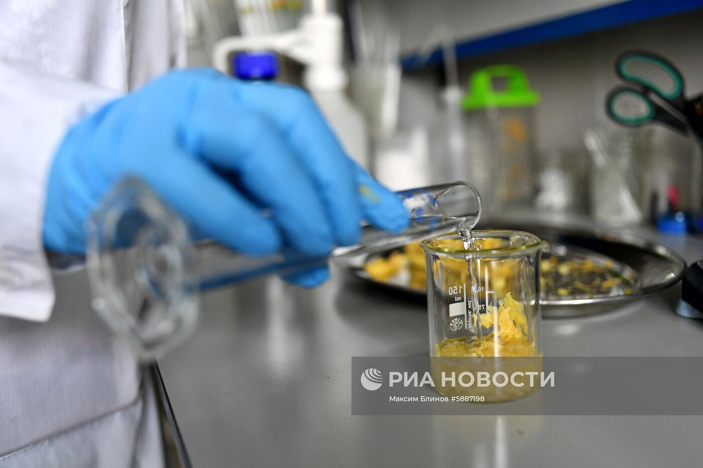 Проверка продуктов в лаборатории Роспотребнадзора