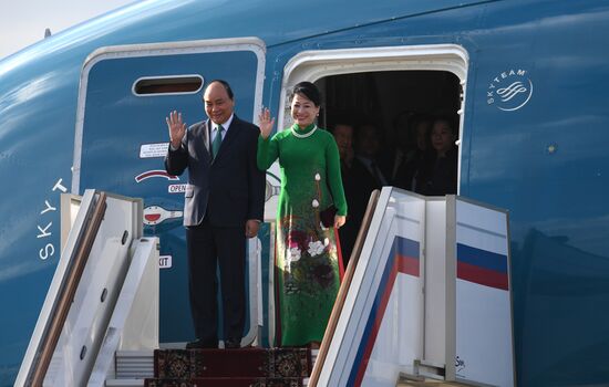 Прилет премьер-министра правительства Вьетнама Нгуена Суан Фука в Москву