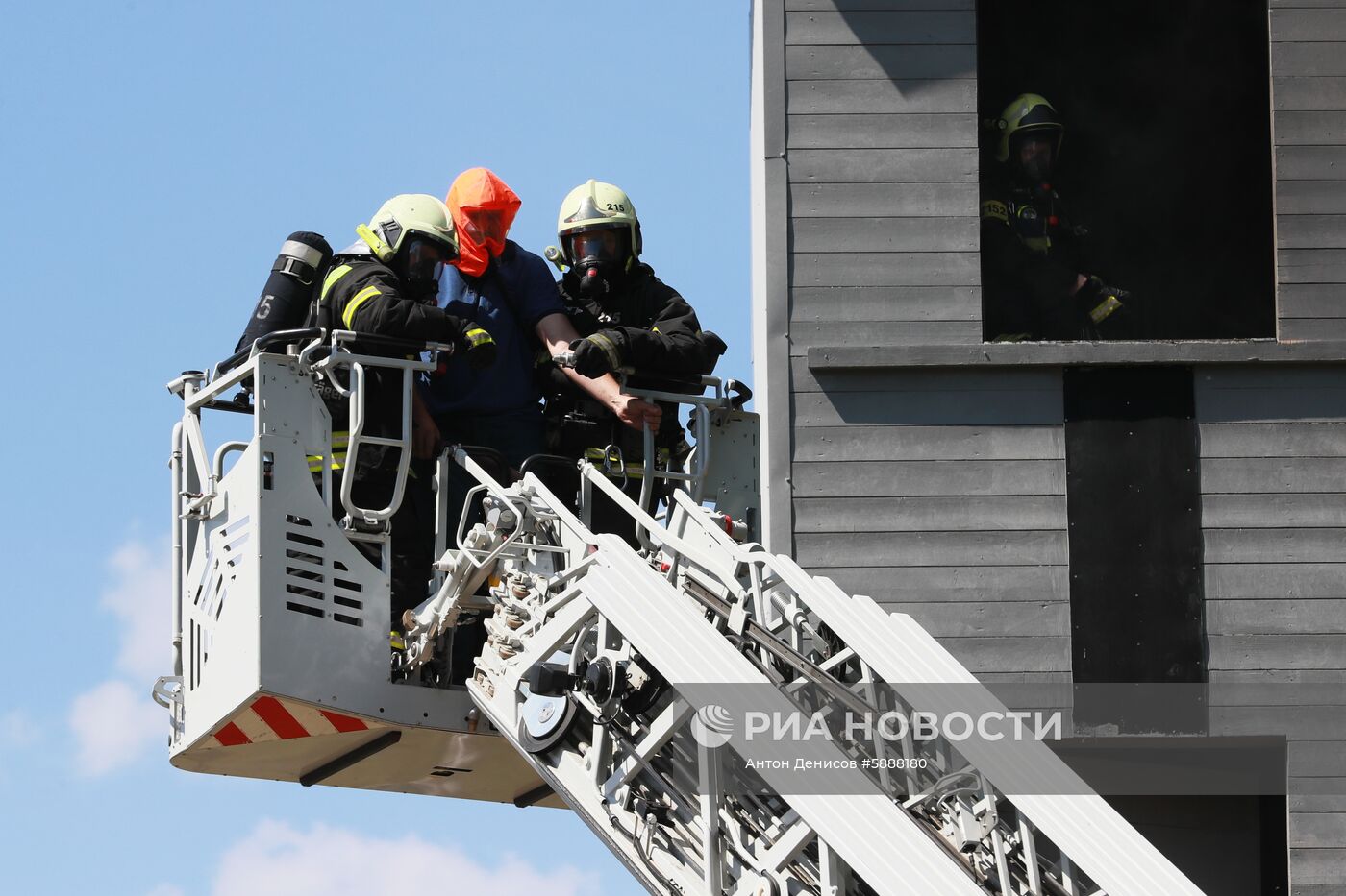 Учения в пожарно-спасательном центре