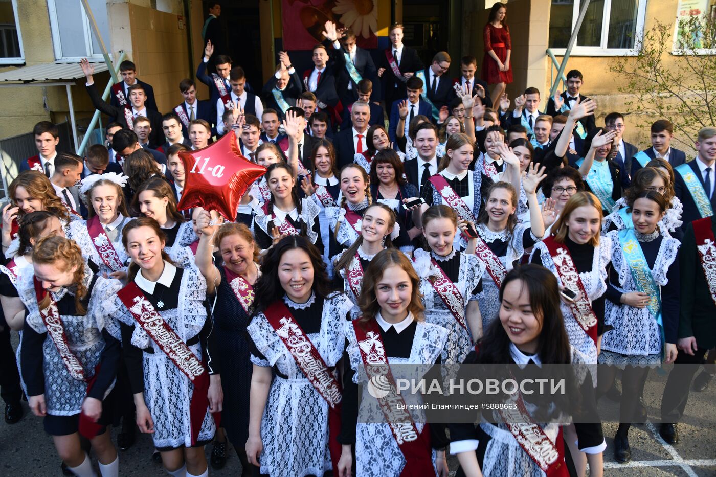 Последний звонок в регионах России