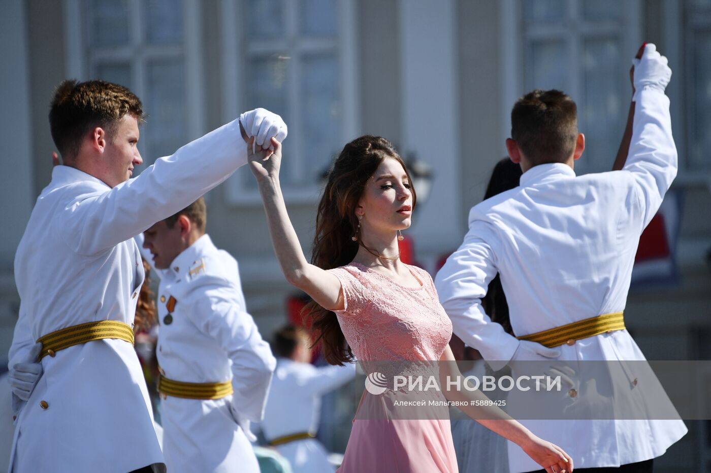 Последний звонок в регионах России