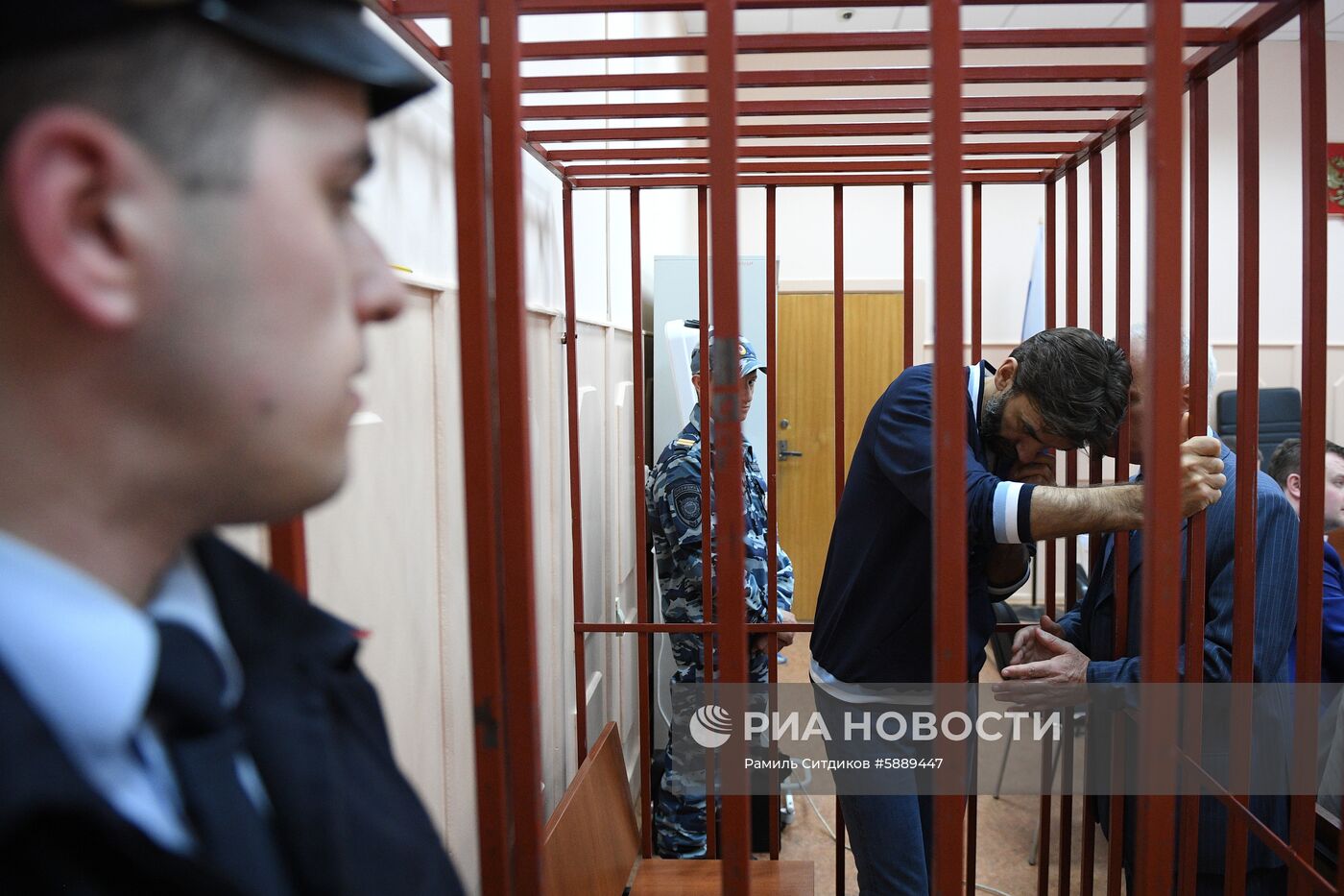 Рассмотрение ходатайства следствия о продлении ареста М. Абызову