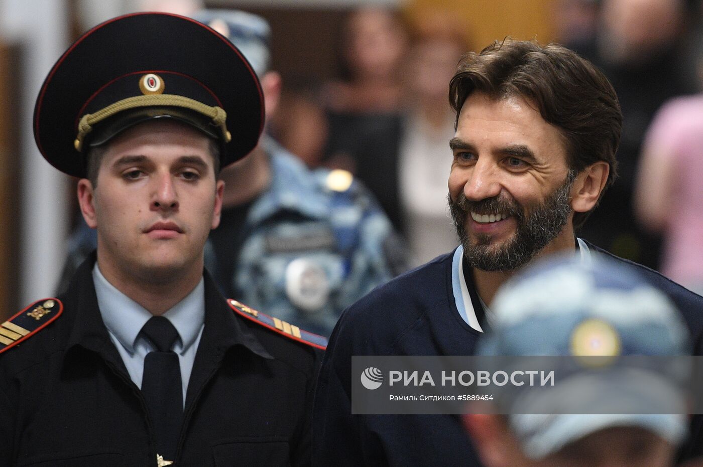 Рассмотрение ходатайства следствия о продлении ареста М. Абызову