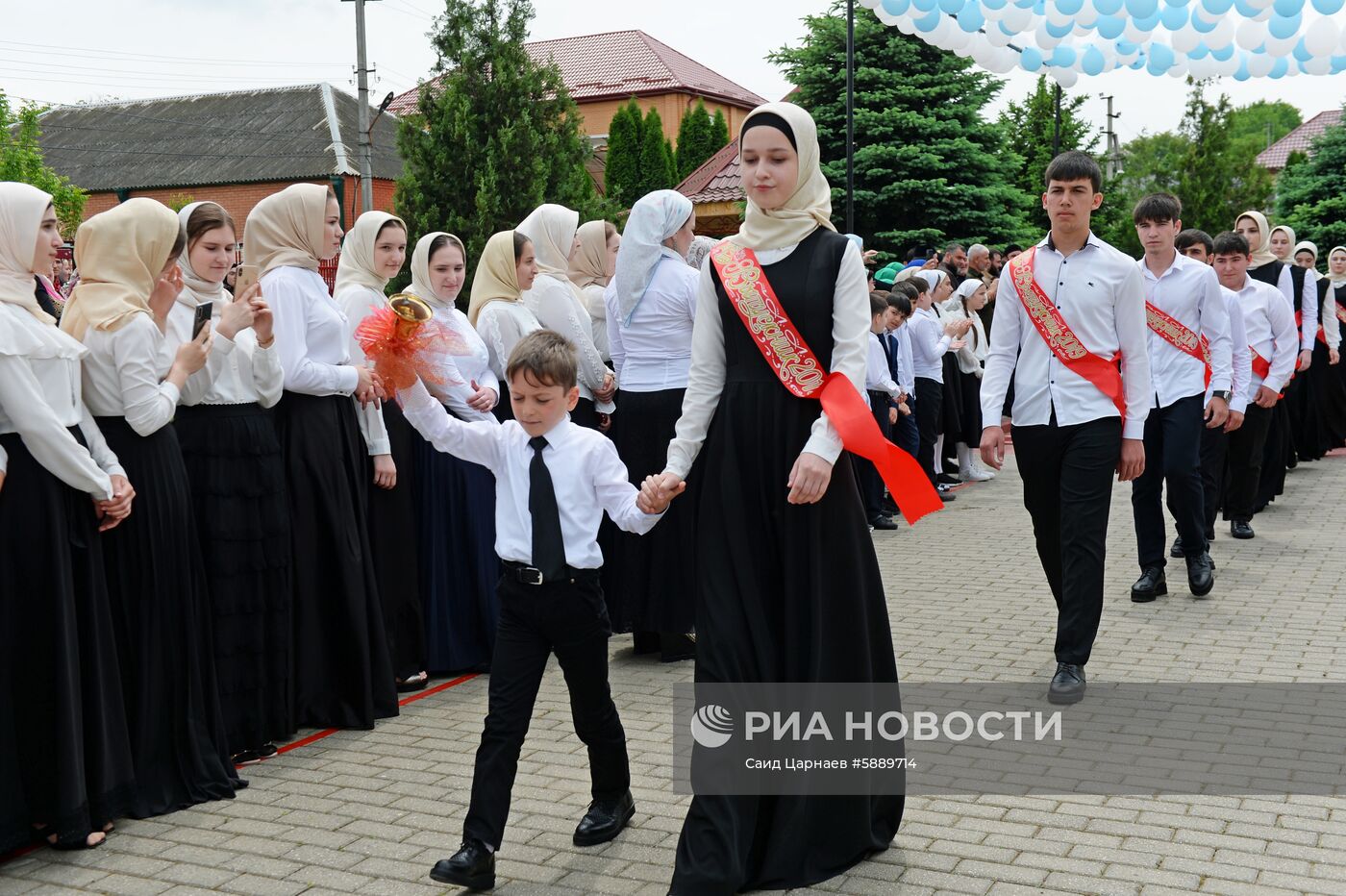 Последний звонок в регионах России