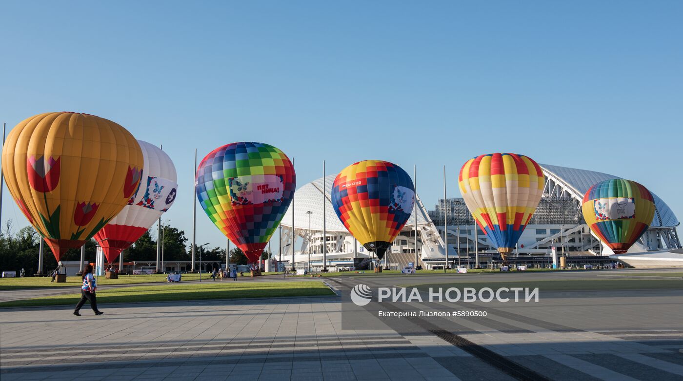 Фестиваль аэростатов, посвященный переходу на цифровое телевещание