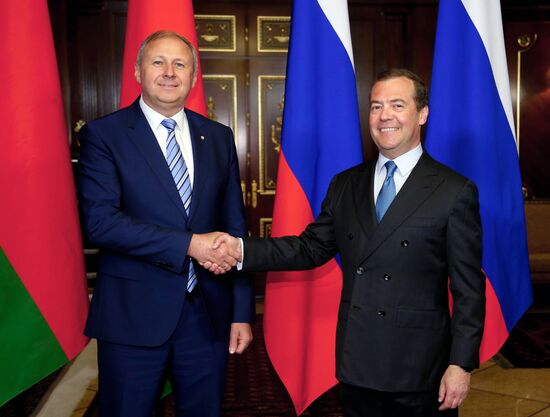 Премьер-министр РФ Д. Медведев встретился с премьер-министром Белоруссии