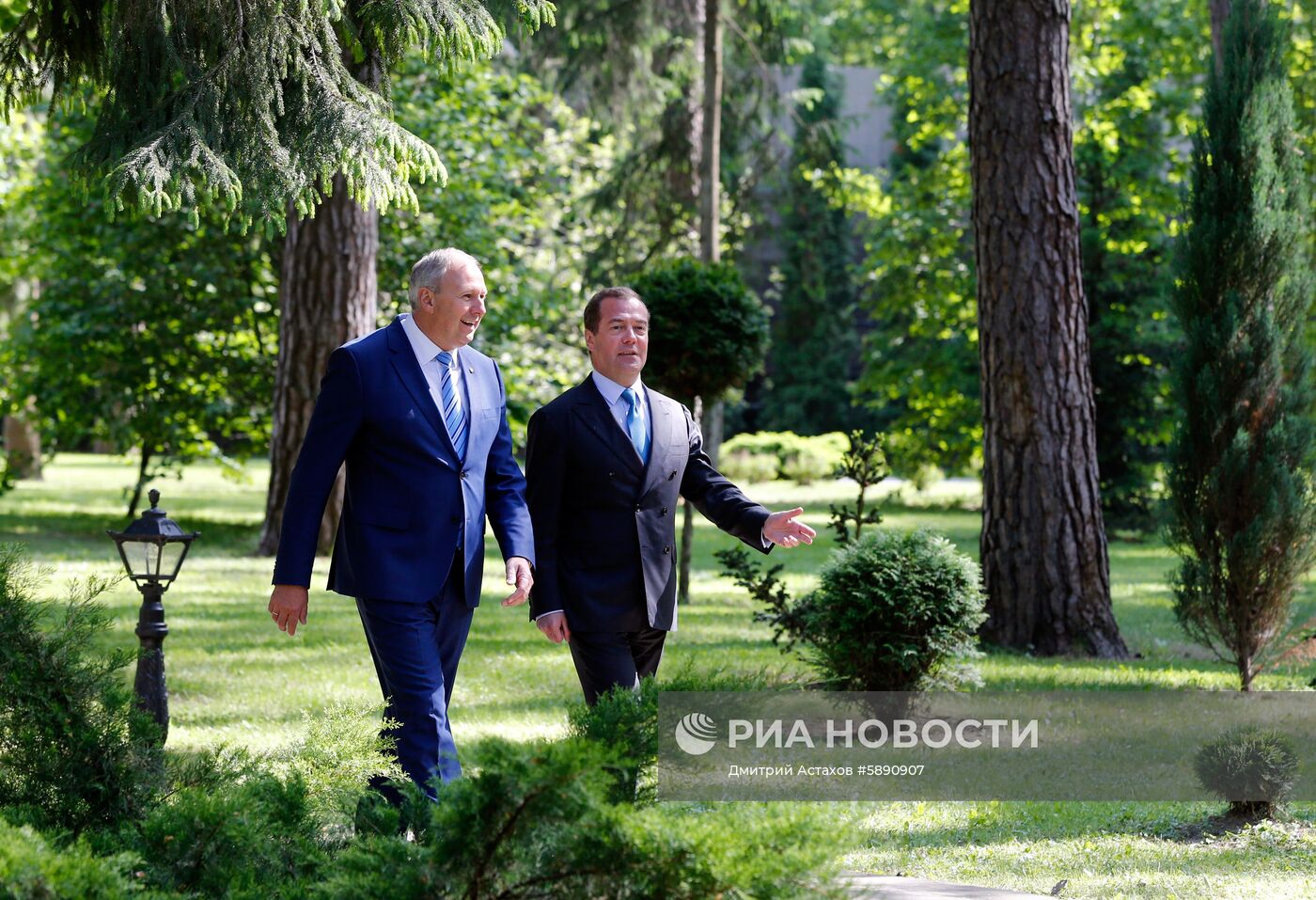 Премьер-министр РФ Д. Медведев встретился с премьер-министром Белоруссии