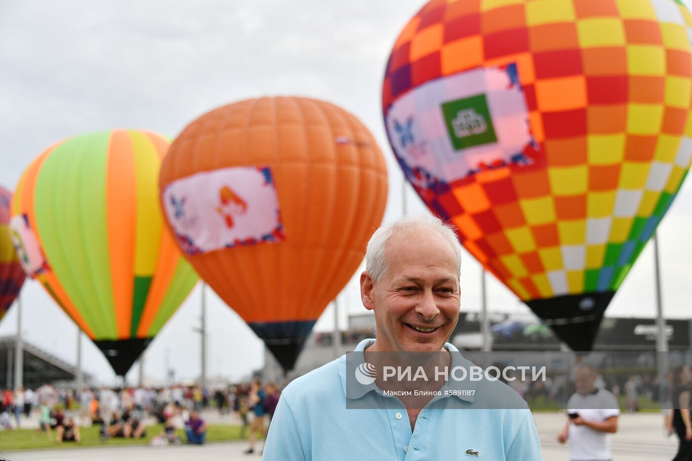 Фестиваль аэростатов, посвященный переходу на цифровое телевещание