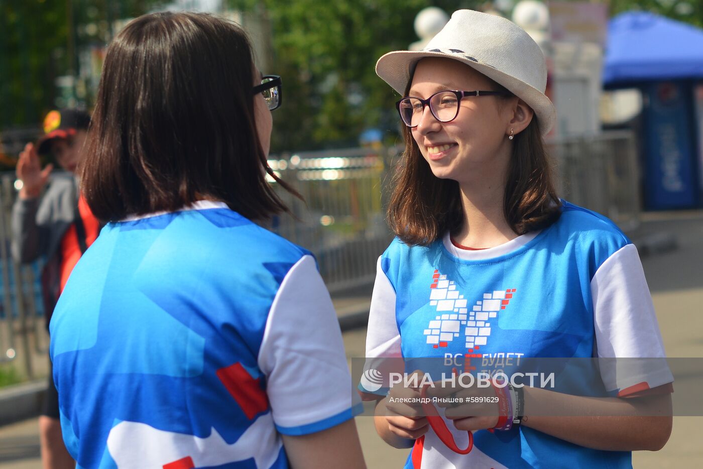 Запуск "цифровых змеев" в городах России