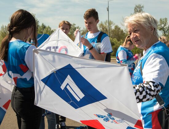 Запуск "цифровых змеев" в городах России