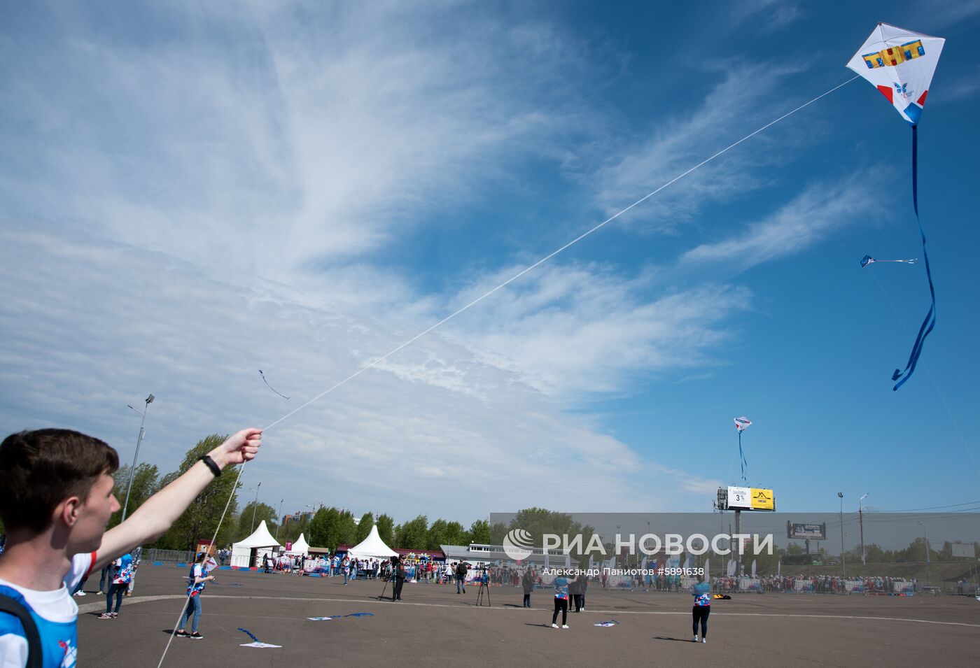 Запуск "цифровых змеев" в городах России