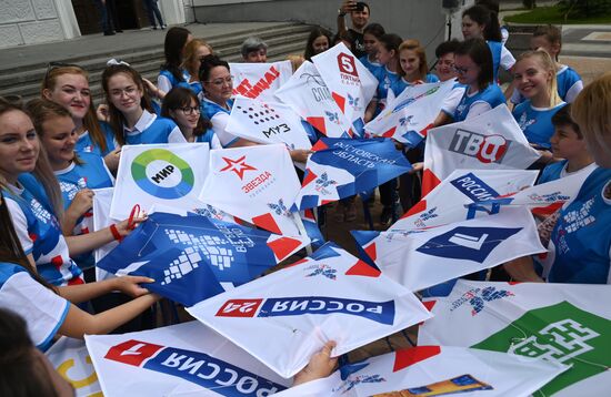 Запуск "цифровых змеев" в городах России