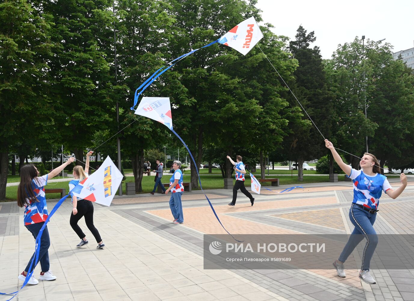 Запуск "цифровых змеев" в городах России