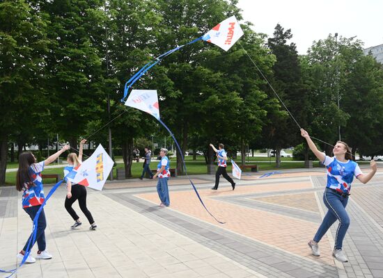Запуск "цифровых змеев" в городах России