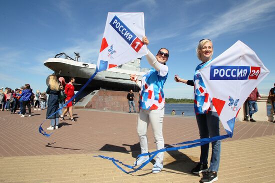 Запуск "цифровых змеев" в городах России