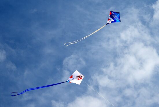 Запуск "цифровых змеев" в городах России