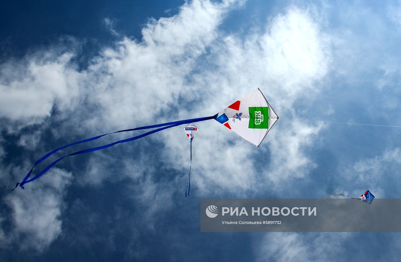 Запуск "цифровых змеев" в городах России