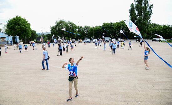 Запуск "цифровых змеев" в городах России