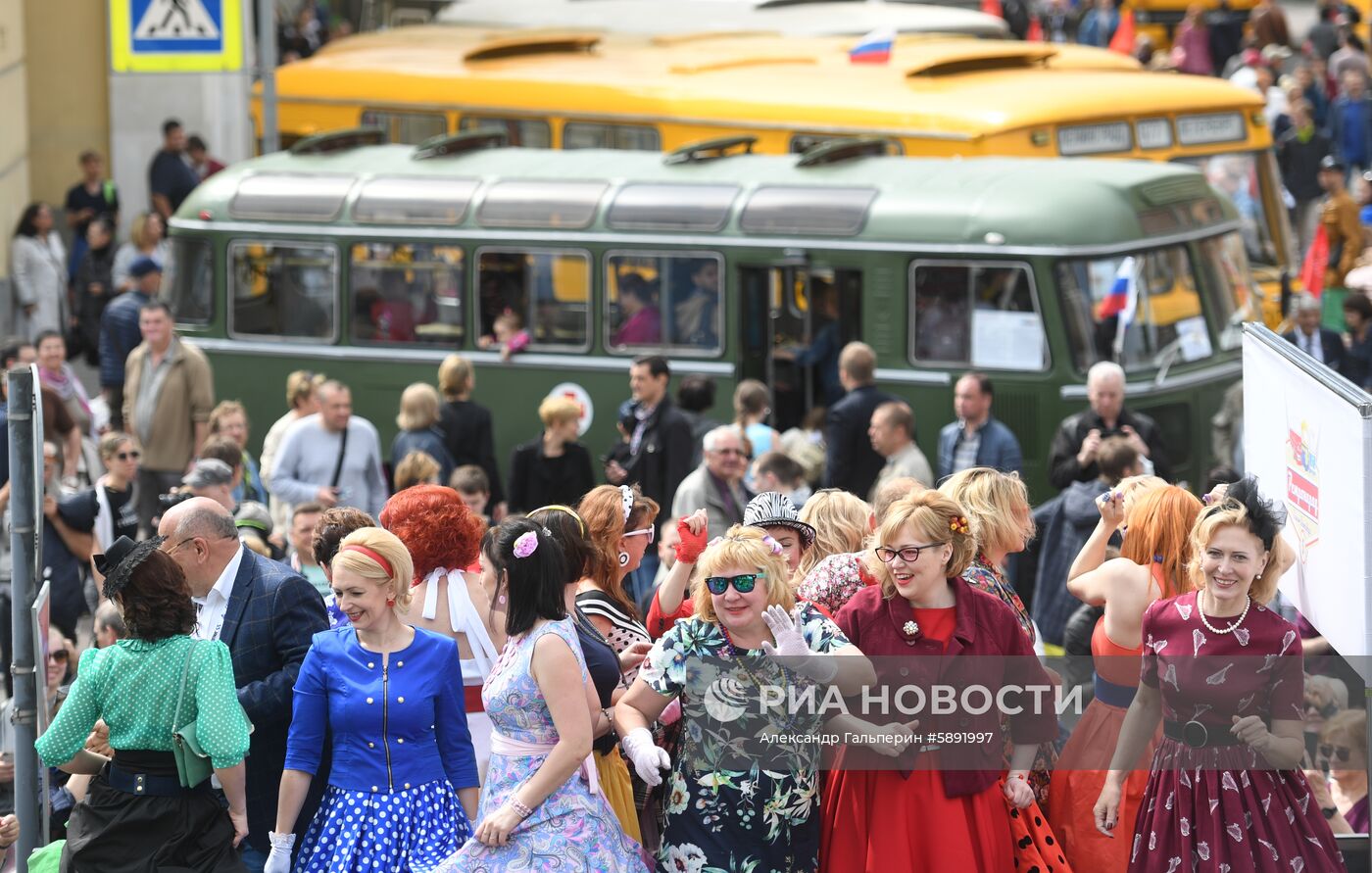 Петербургский международный парад ретро-транспорта