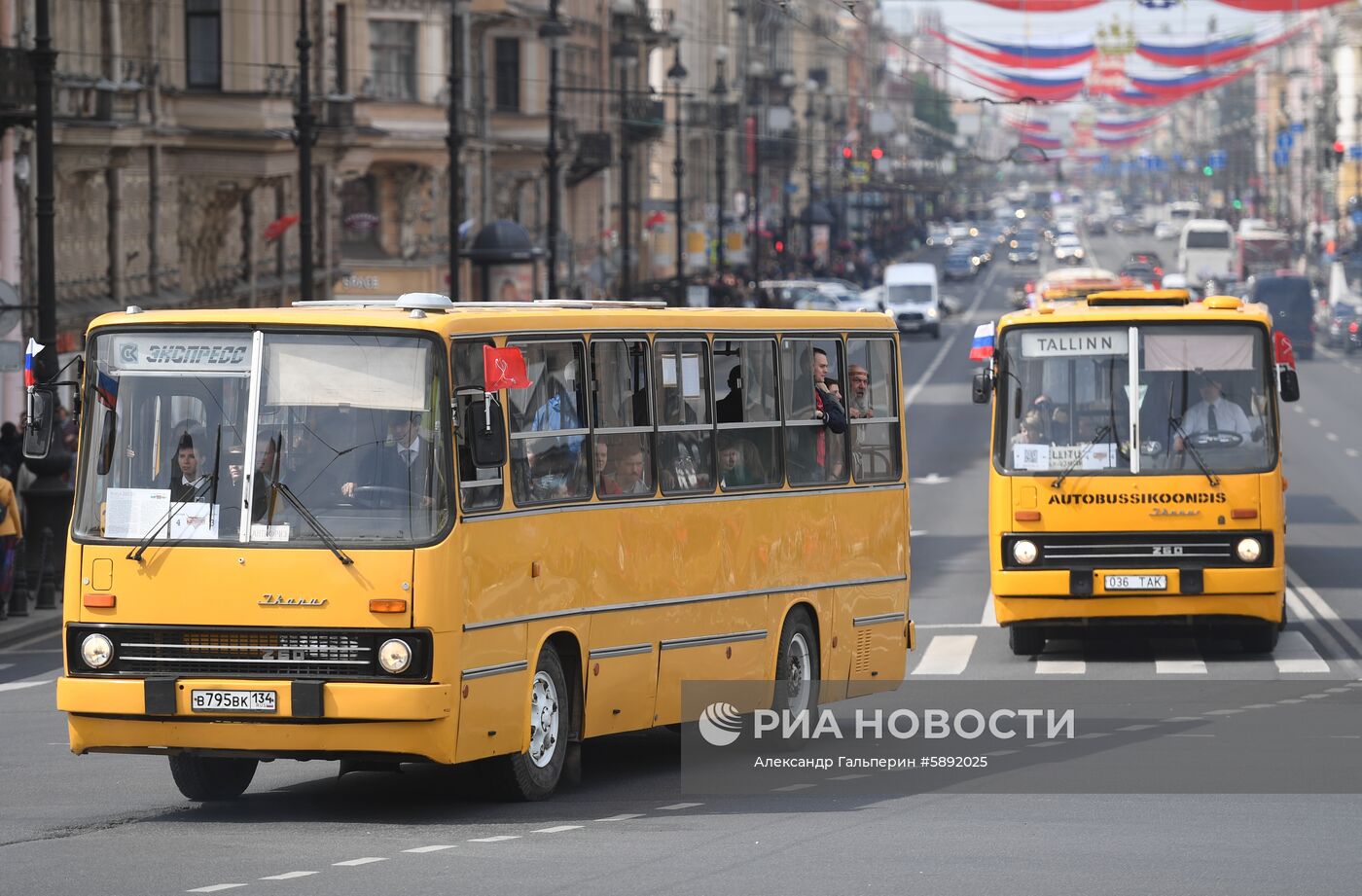 Петербургский международный парад ретро-транспорта