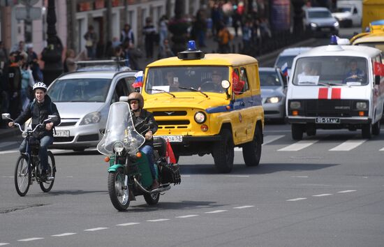 Петербургский международный парад ретро-транспорта
