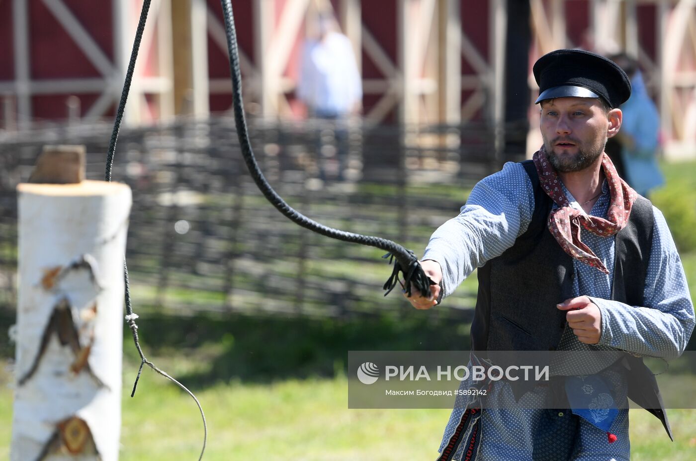 Русский народный праздник "Каравон" в Казани