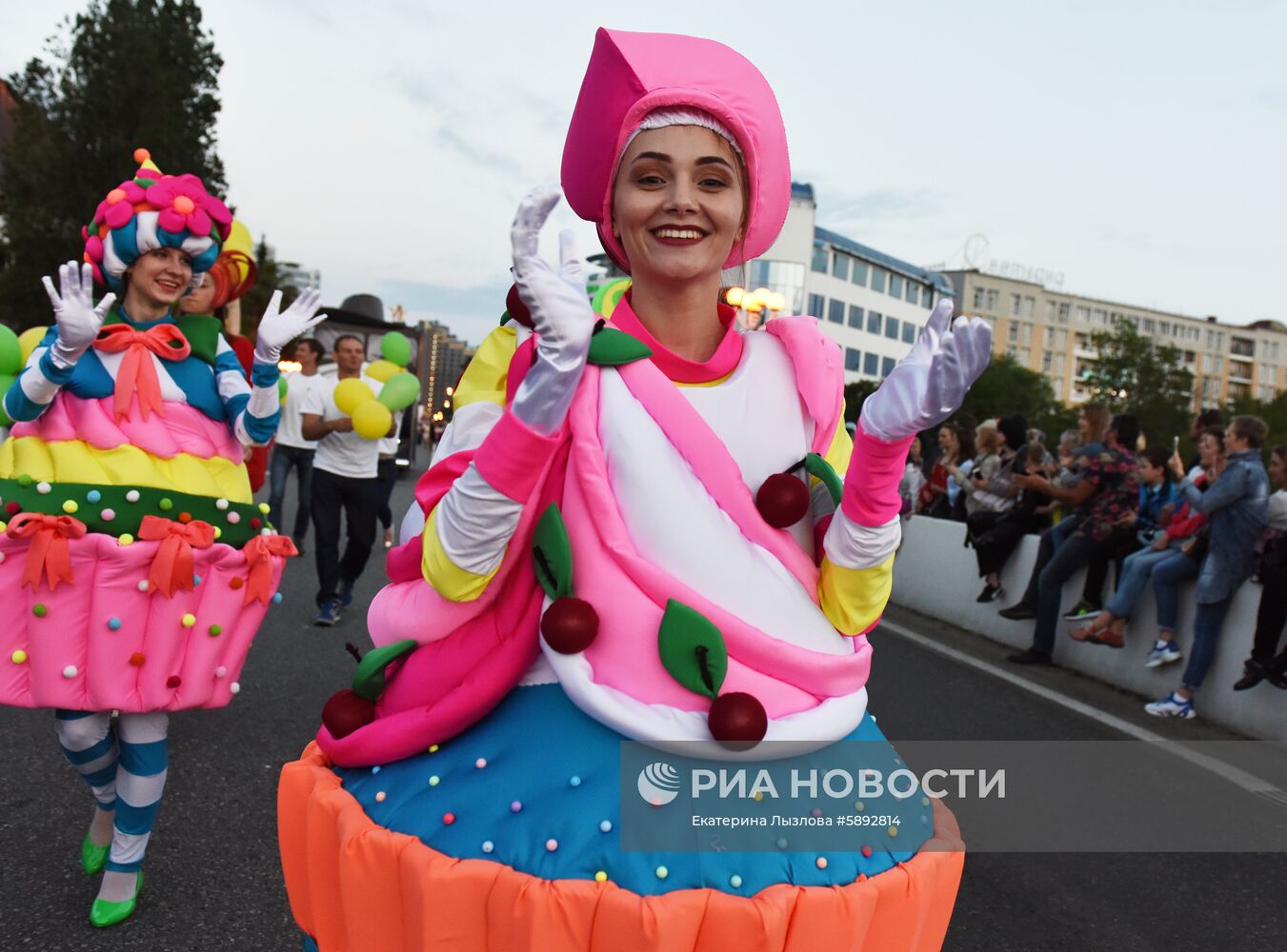 Карнавал в честь открытия курортного сезона в Сочи 