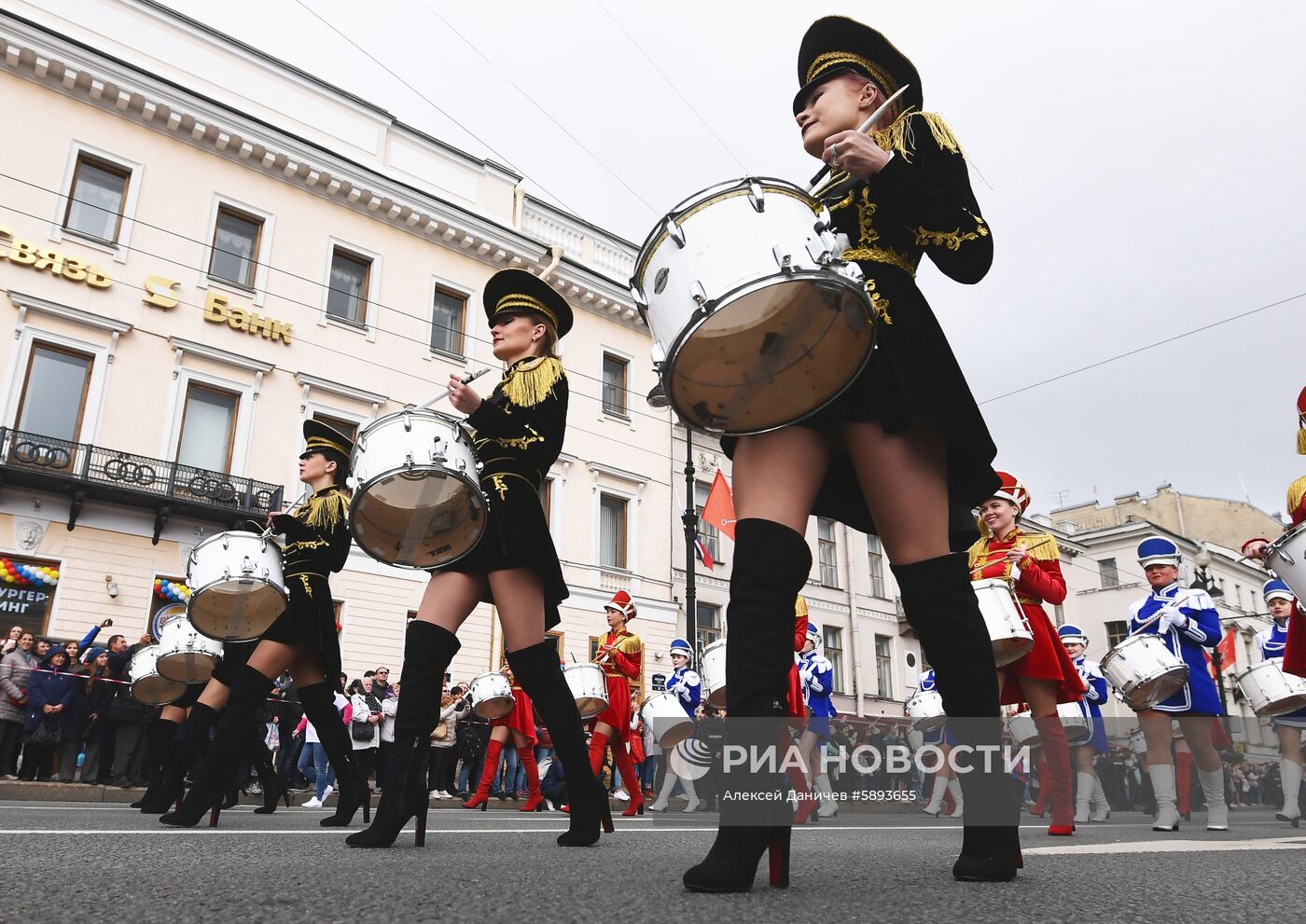 Цирковой парад в Санкт-Петербурге