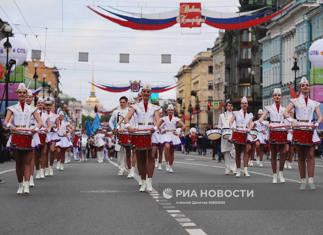 Цирковой парад в Санкт-Петербурге