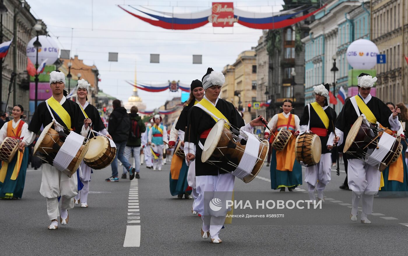 Цирковой парад в Санкт-Петербурге