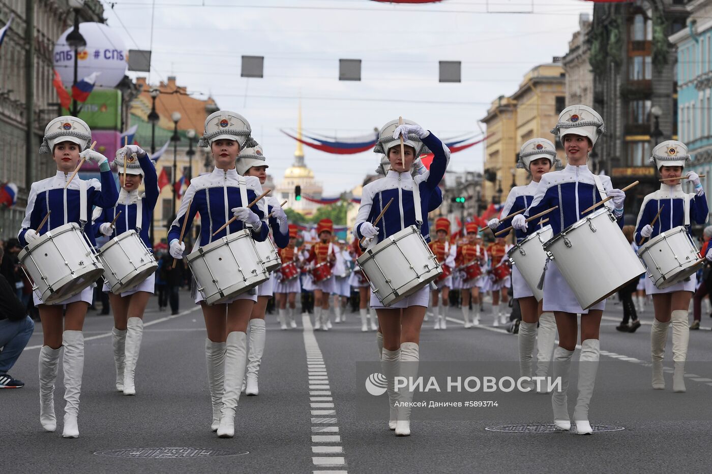 Цирковой парад в Санкт-Петербурге