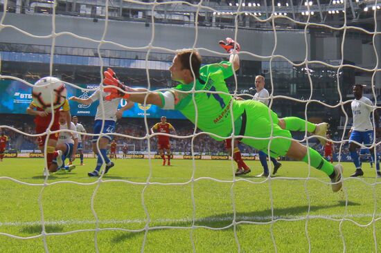 Футбол. РПЛ. Матч "Динамо" - "Арсенал"