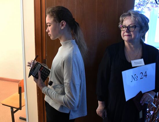 Сдача ЕГЭ по географии и литературе 