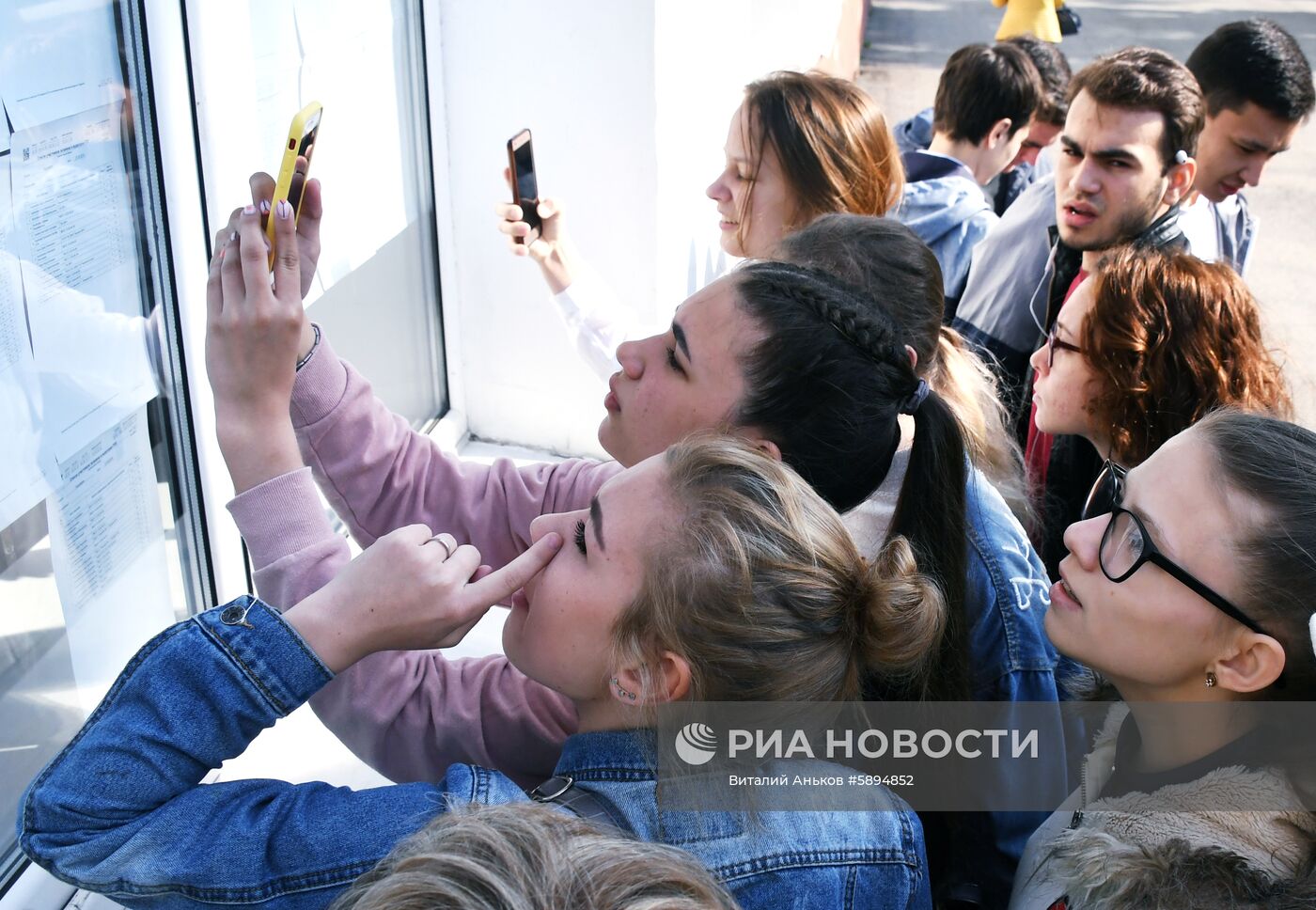 Сдача ЕГЭ по географии и литературе 