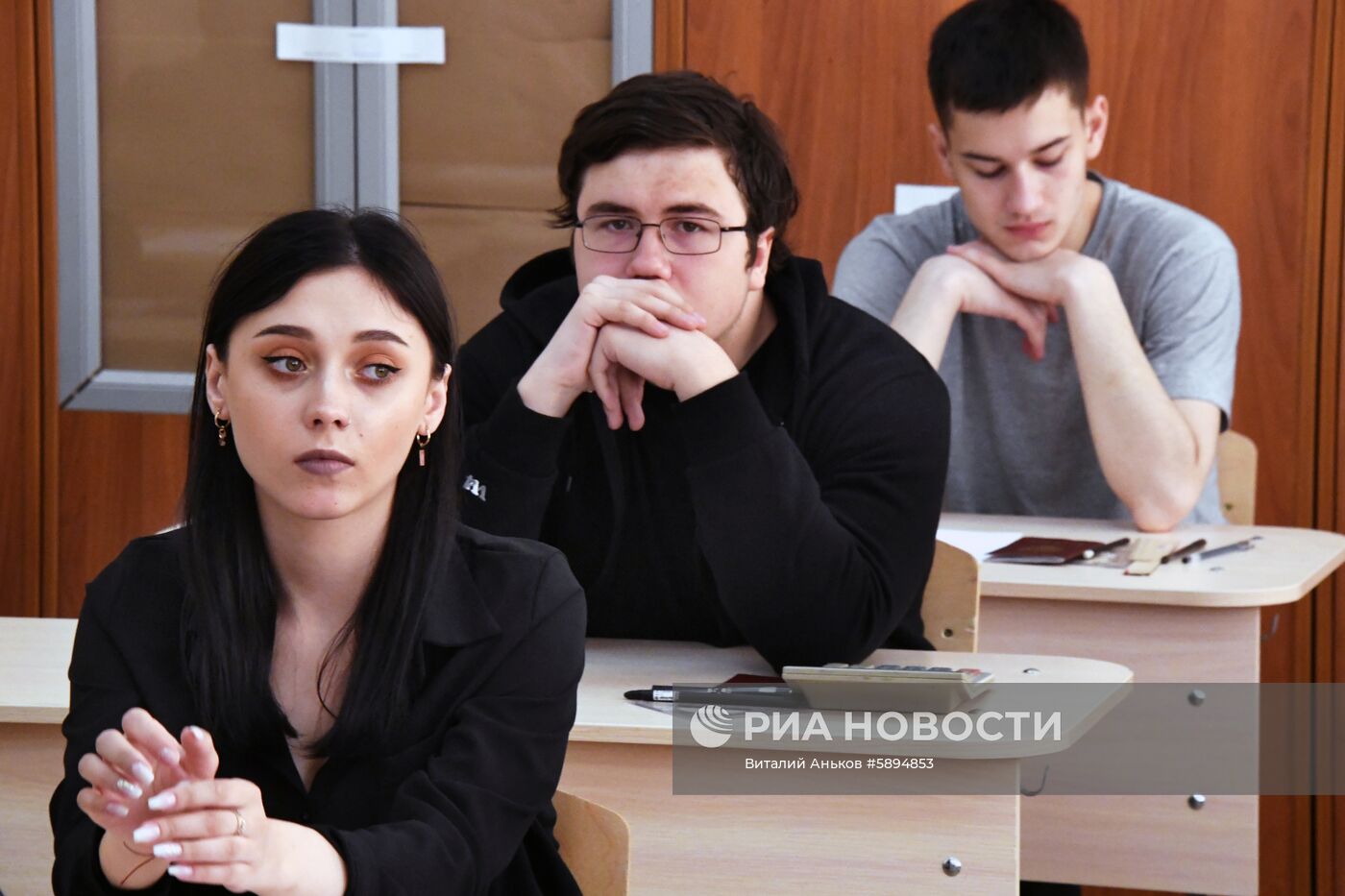 Сдача ЕГЭ по географии и литературе 
