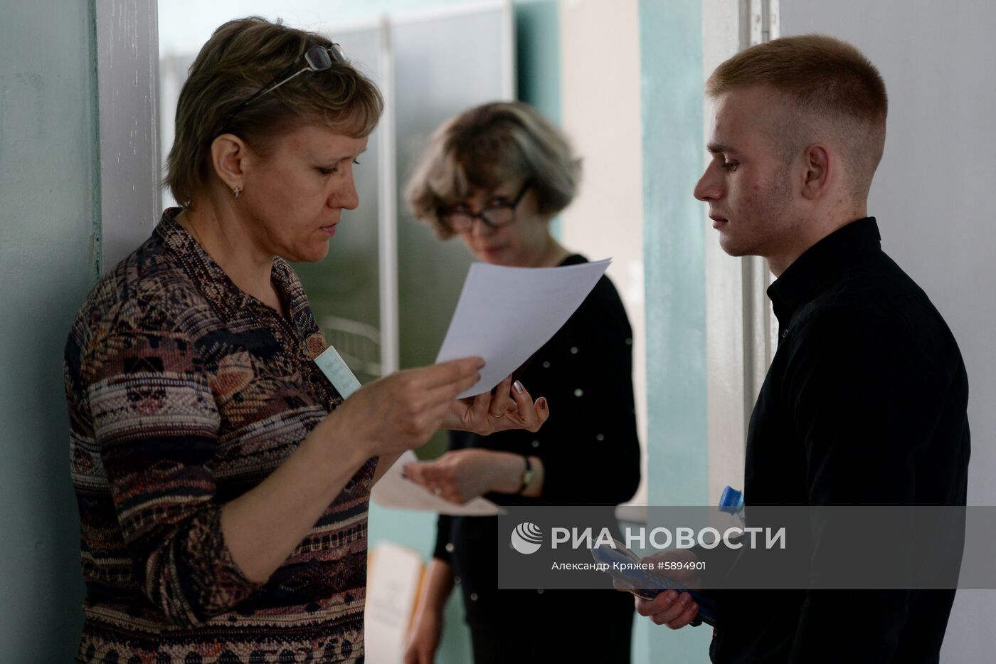 Сдача ЕГЭ по географии и литературе