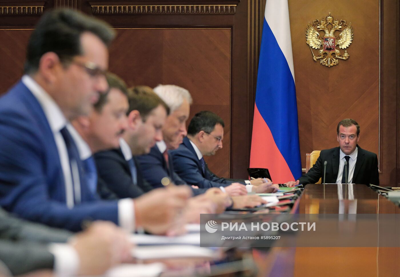 Премьер-министр РФ Д. Медведев провел заседание Наблюдательного совета госкорпорации развития «ВЭБ. РФ»