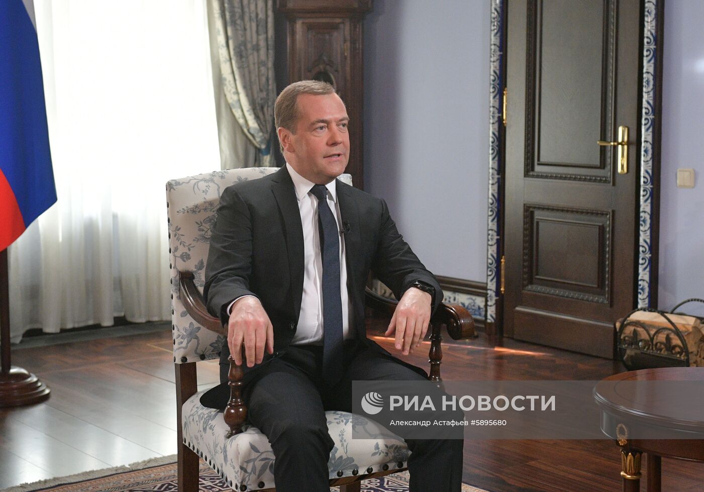 Премьер-министр РФ Д. Медведев дал интервью телеканалу "Россия 24"