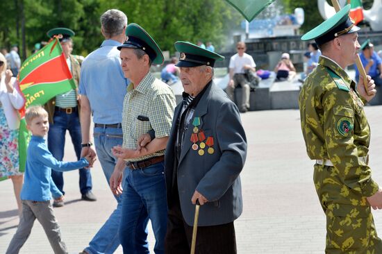 Празднование Дня пограничных войск в регионах России