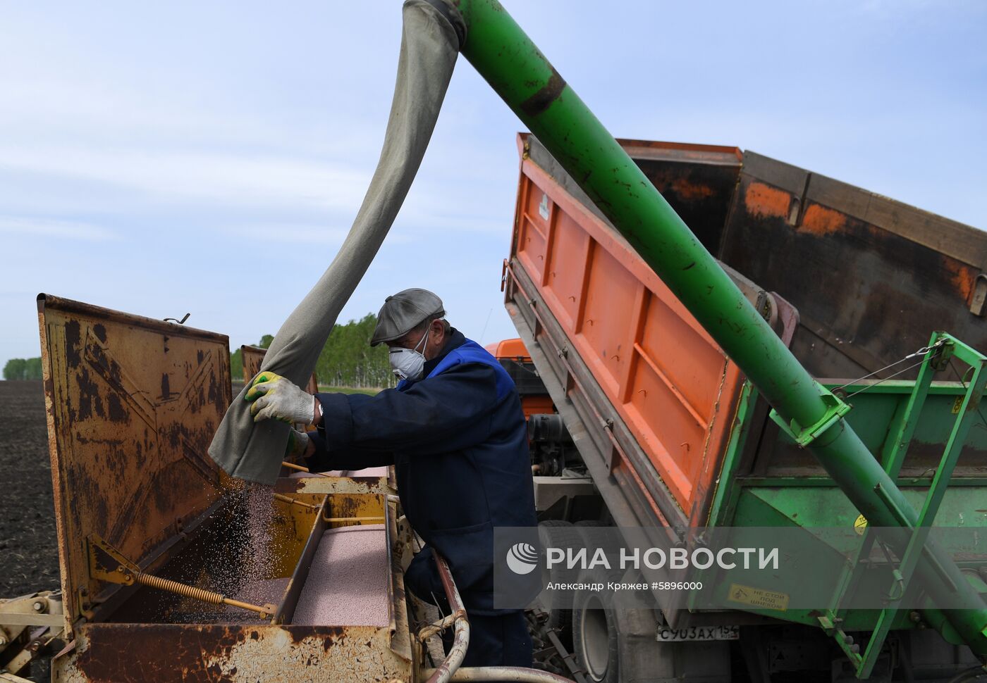 Посевная в Новосибирской области 