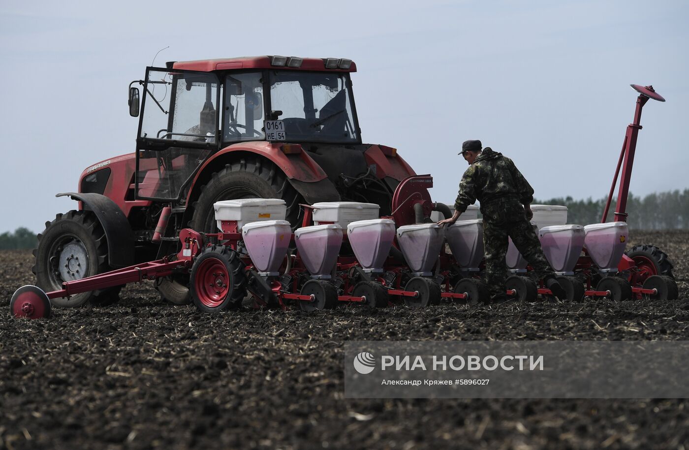 Посевная в Новосибирской области 