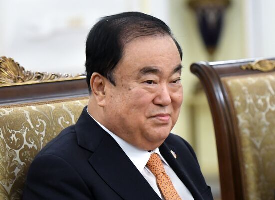 Встреча патриарха Кирилла с главой парламента Южной Кореи Мун Хи Саном